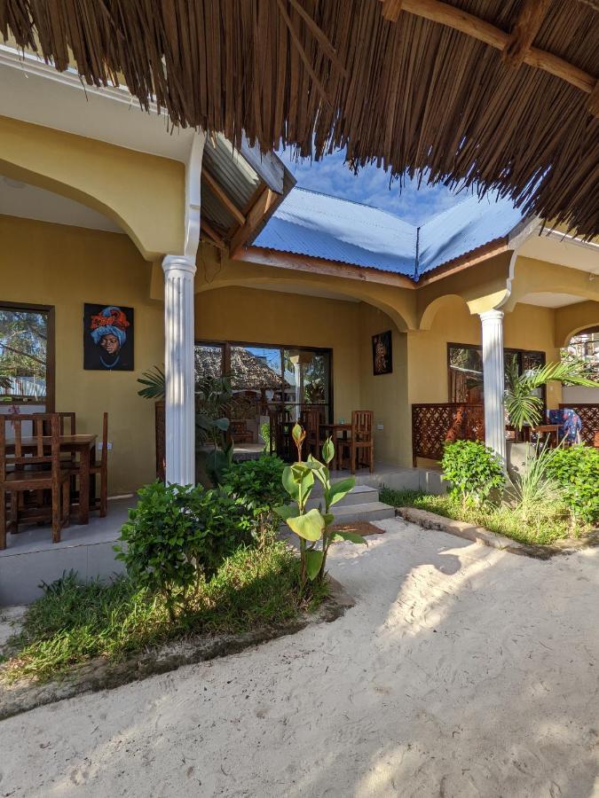 Mkadi Beach House Hotel Nungwi Exterior foto