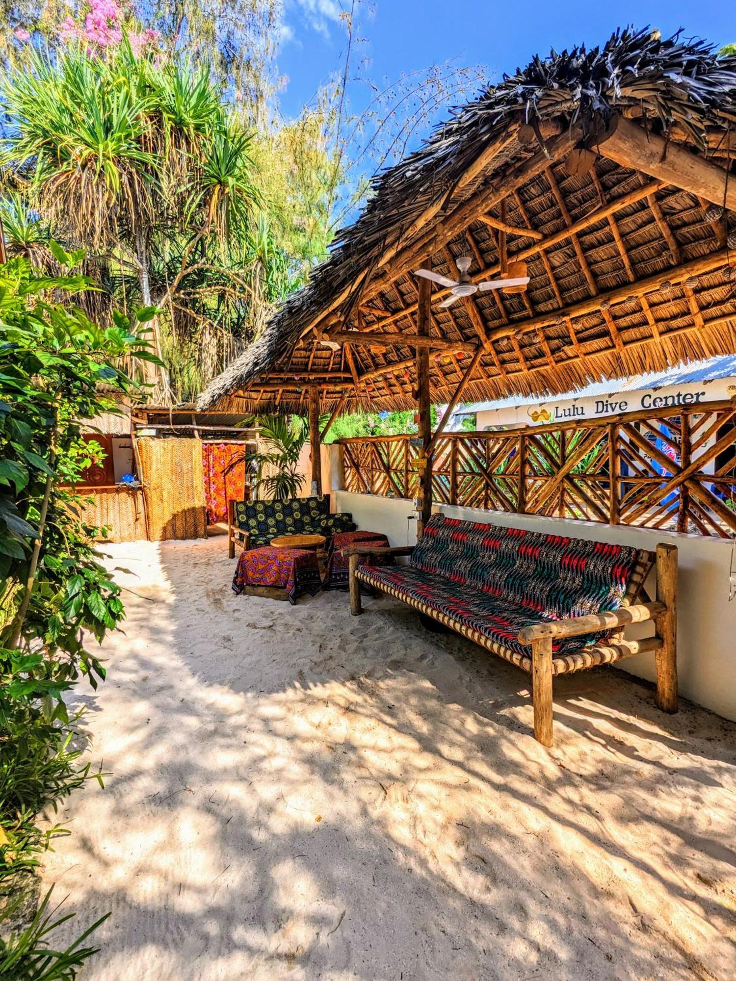Mkadi Beach House Hotel Nungwi Exterior foto
