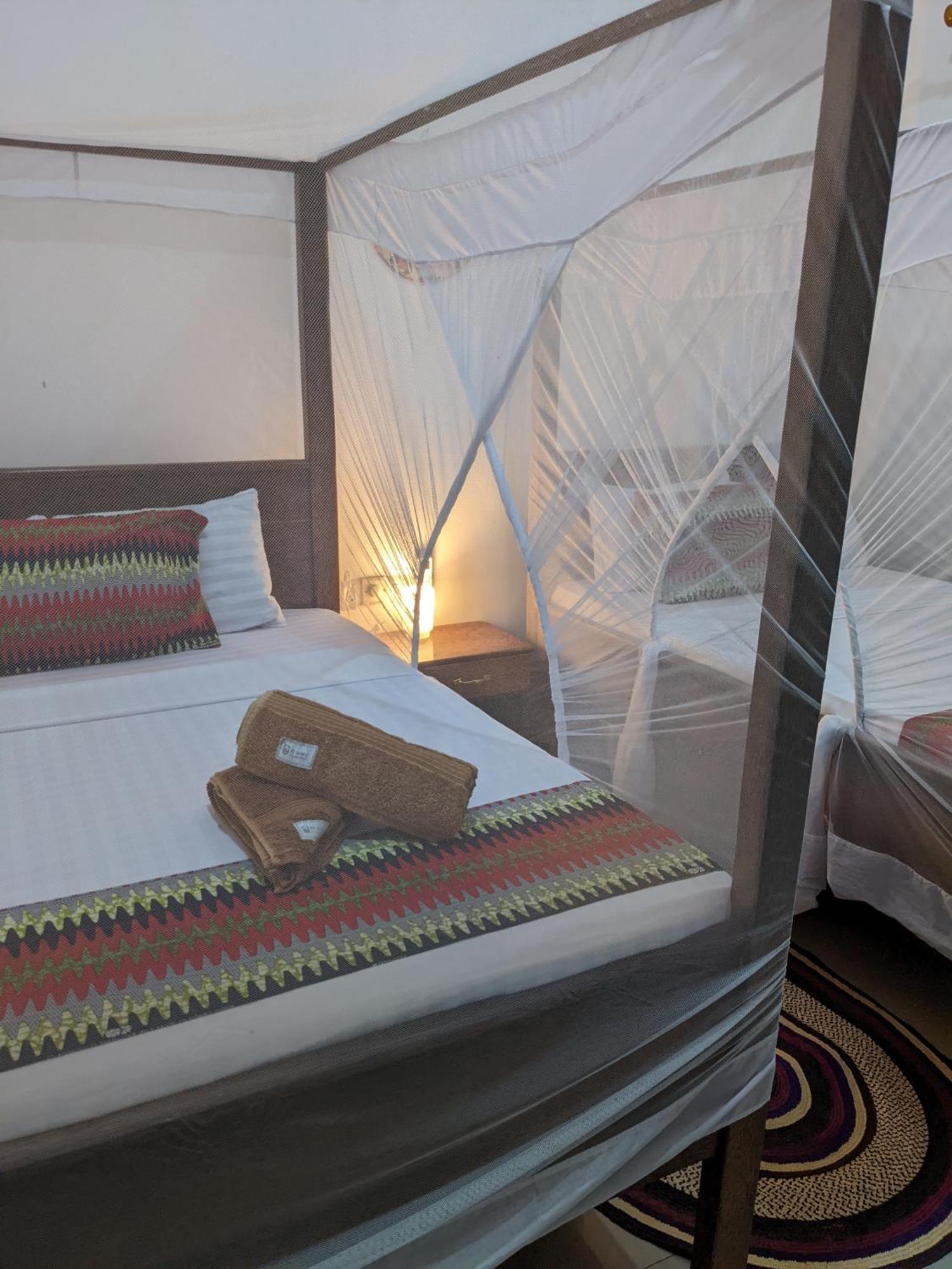 Mkadi Beach House Hotel Nungwi Quarto foto